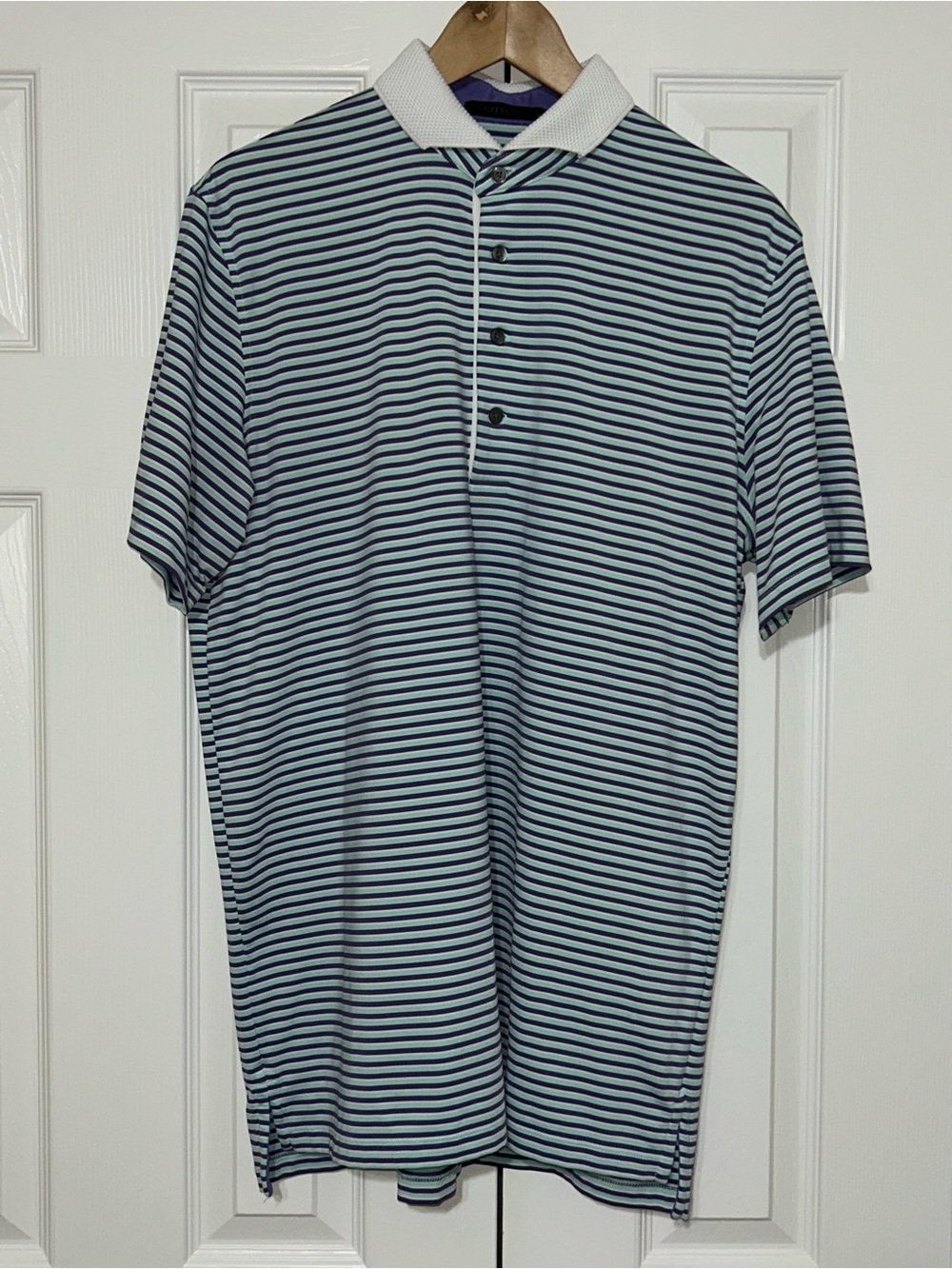 Men's medium Greyson golf polo Shirt